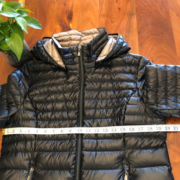 Lightweight Packable Winter Short Puffer Women’s Black Hooded Down Jacket Coat. - Picture 9 of 16